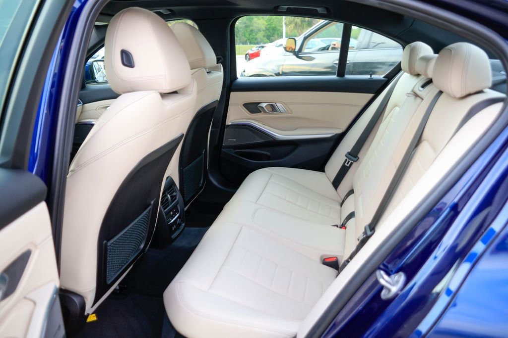 Used 2020 BMW 330i Sedan w/ Premium Package image 10