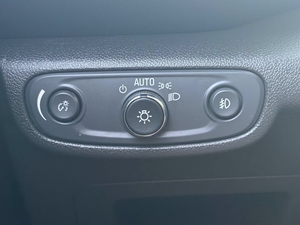 Used 2023 Chevrolet TrailBlazer LT FWD image 31