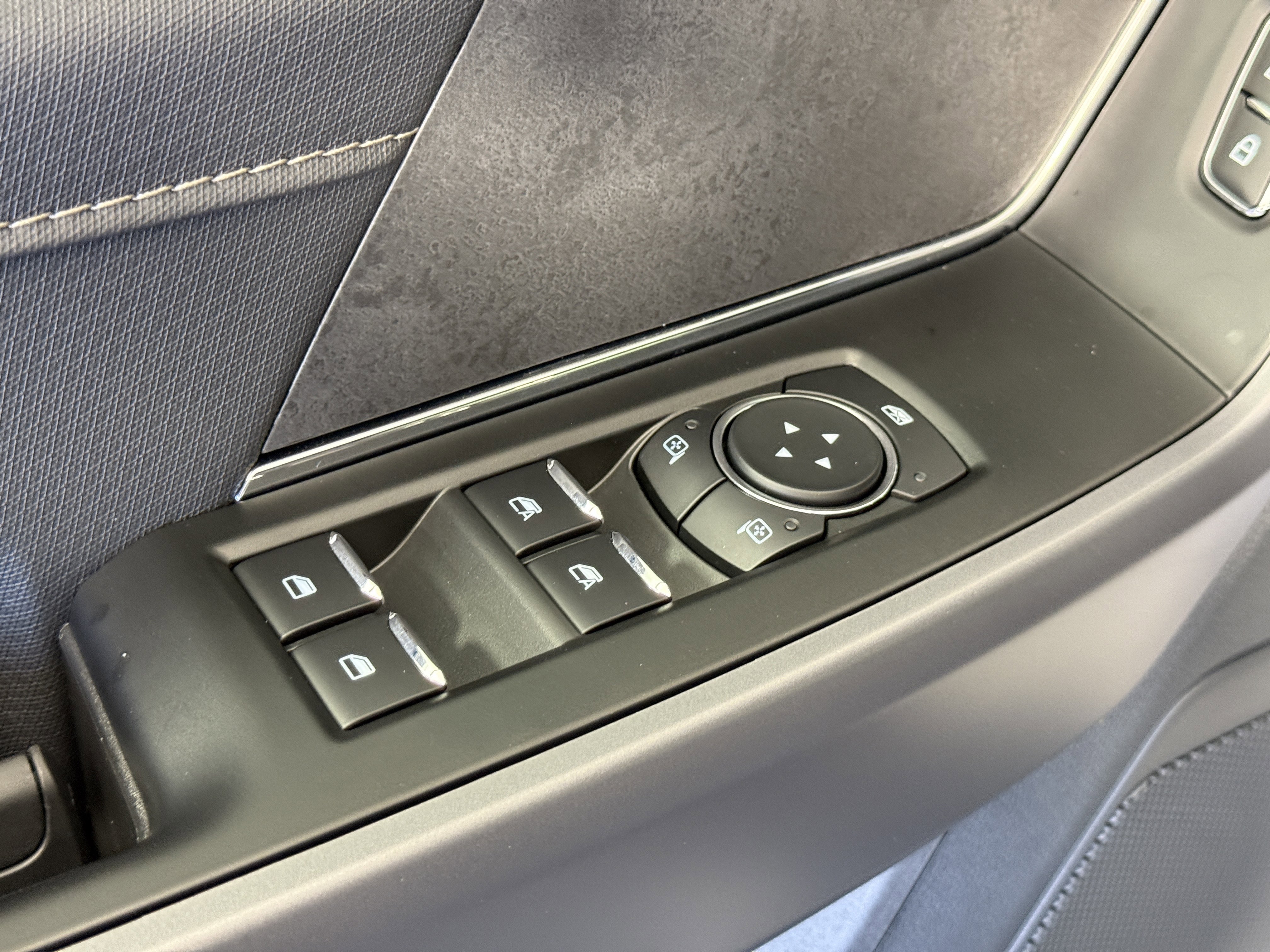 Certified 2025 Ford F150 XLT w/ Equipment Group 302A MID image 16