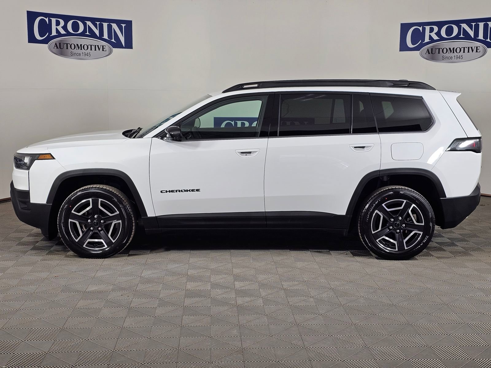 New 2026 Jeep Cherokee Laredo image 2