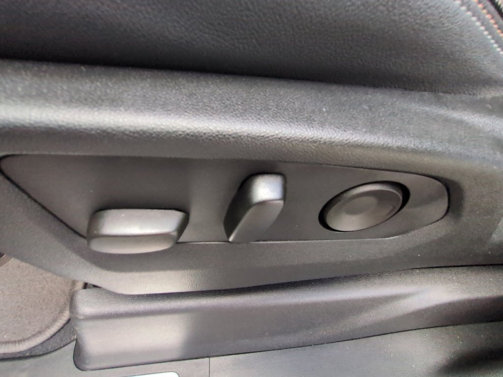 Used 2024 Chevrolet Silverado 1500 High Country w/ Technology Package AWD/4WD image 13