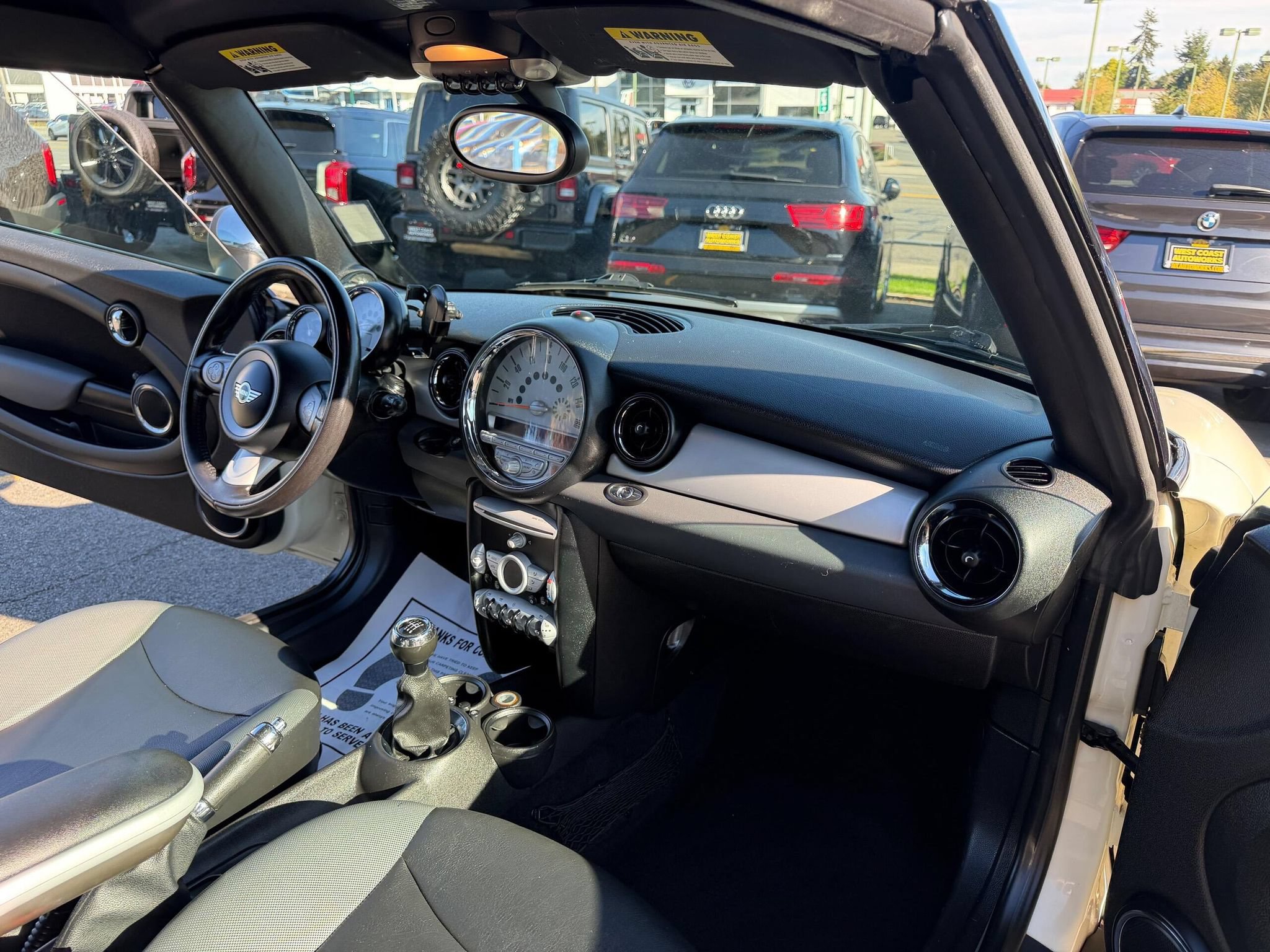 Used 2010 MINI Cooper Convertible FWD image 13