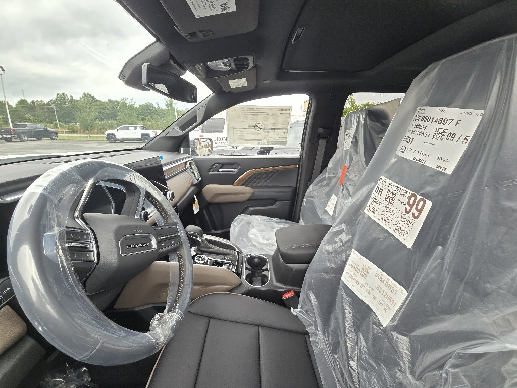 New 2026 GMC Canyon Denali image 4