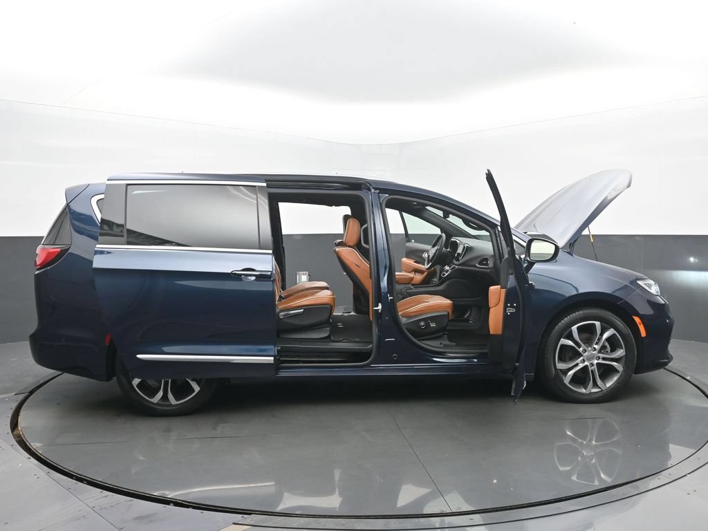 Used 2024 Chrysler Pacifica Pinnacle FWD image 55