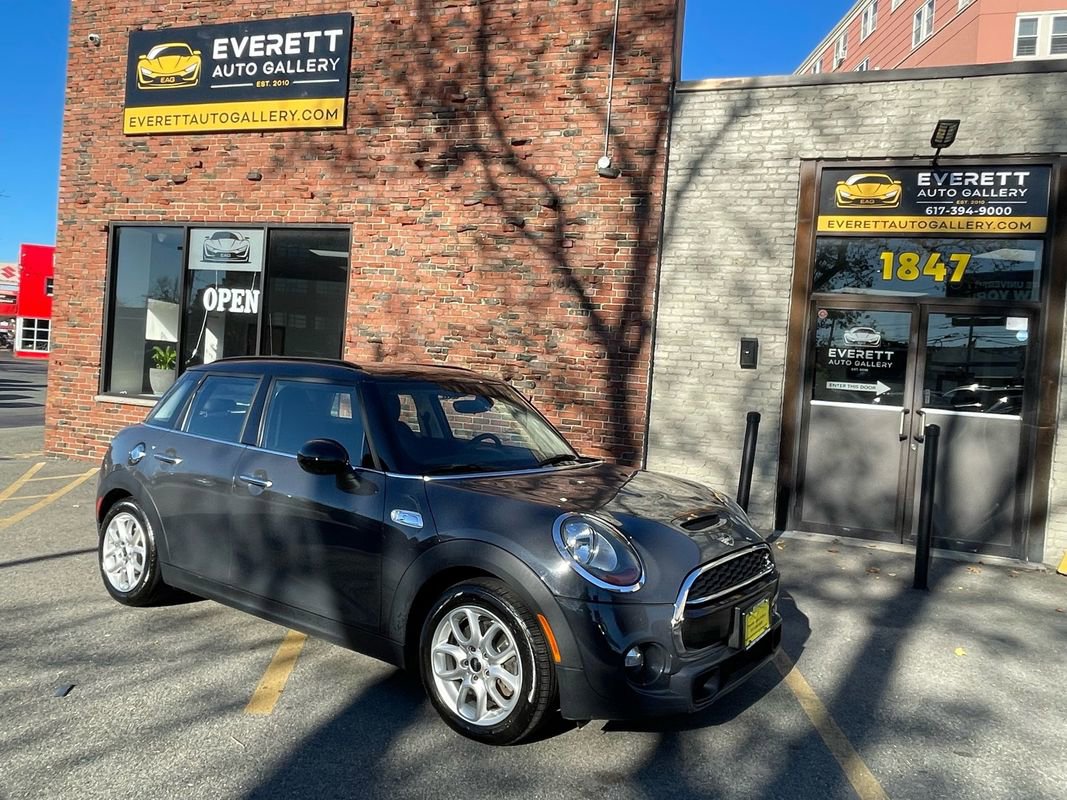 Used 2015 MINI Cooper S image 1