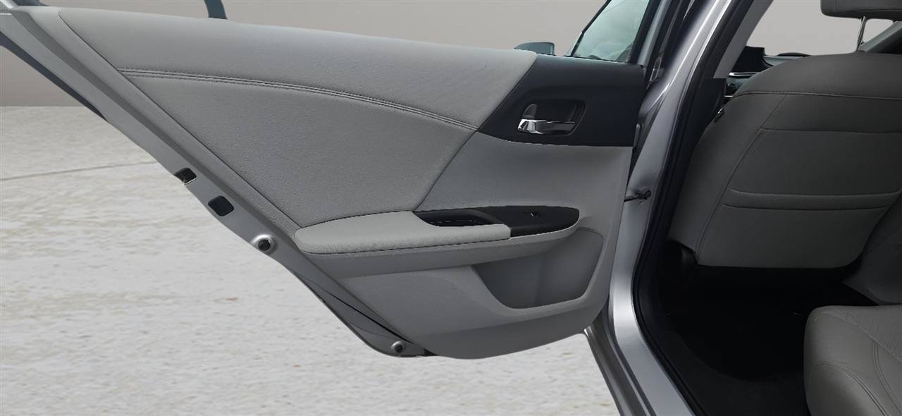 Used 2015 Honda Accord EX-L image 21