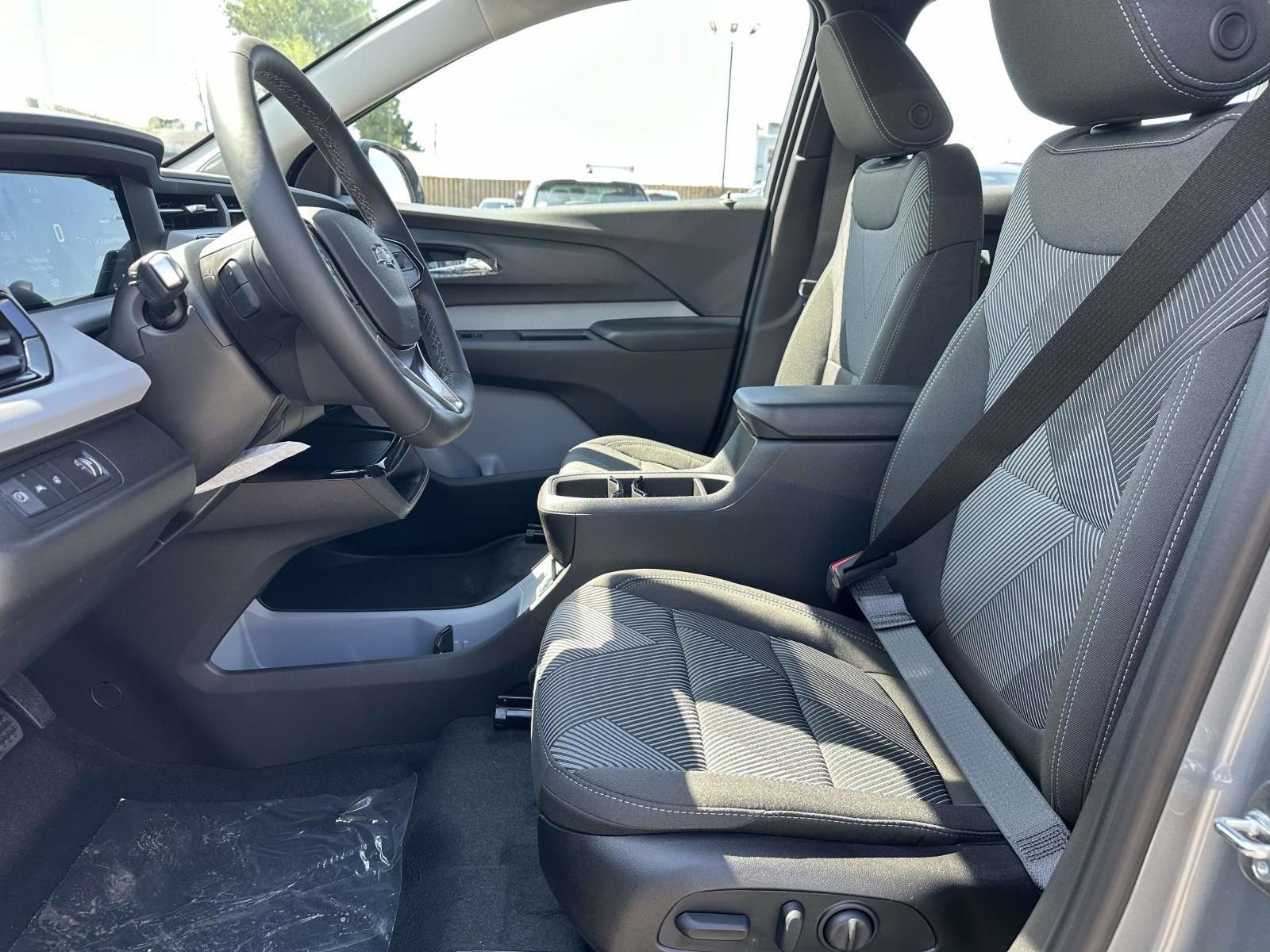 New 2027 Chevrolet Bolt LT w/ Comfort Package FWD image 20