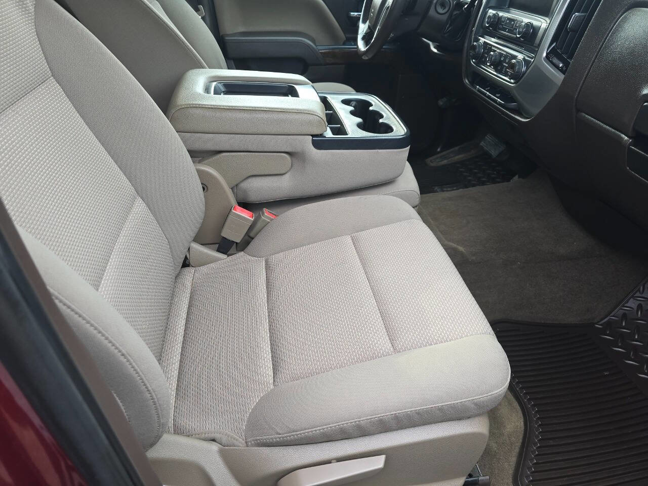 Used 2017 Chevrolet Silverado 1500 LT w/ All Star Edition image 27