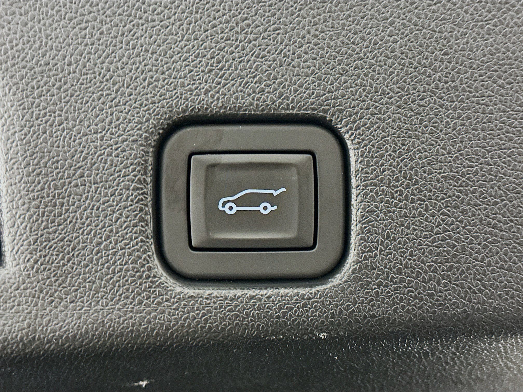 Used 2025 GMC Acadia Elevation image 32