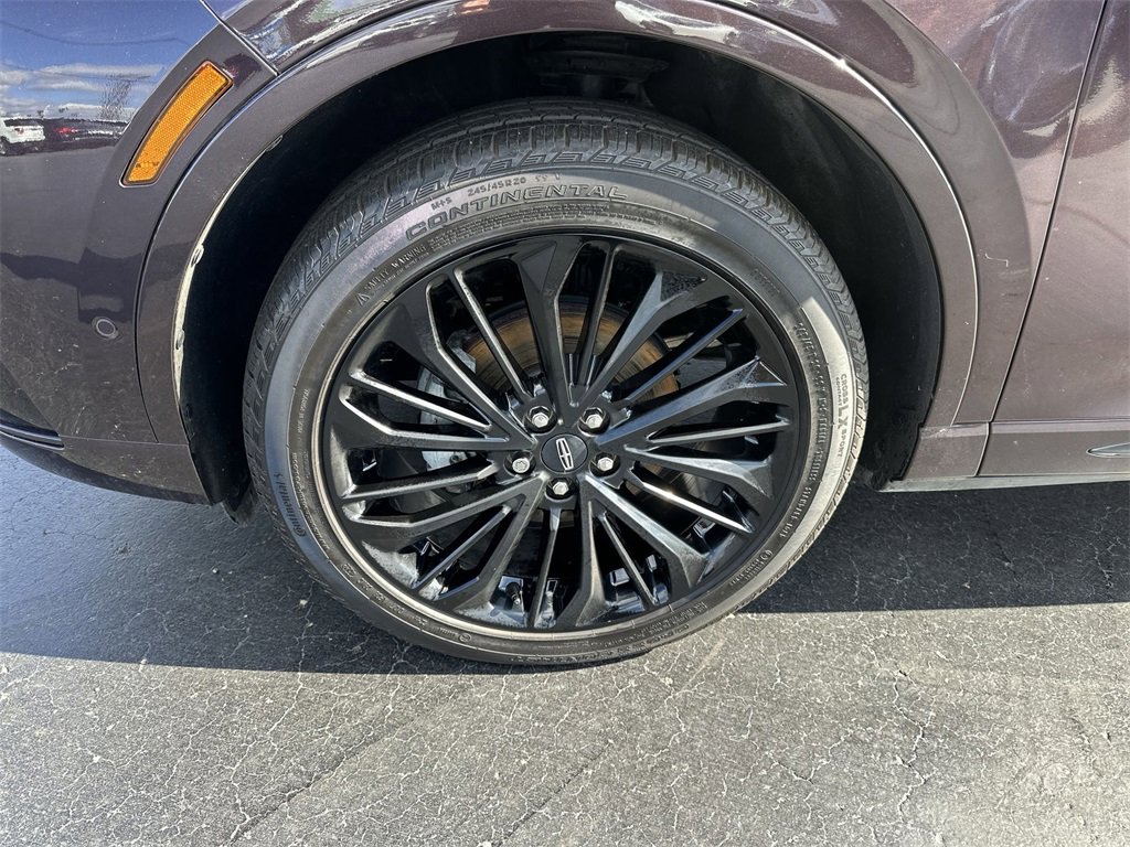 Used 2023 Lincoln Corsair Reserve w/ Equipment Group 202A image 10