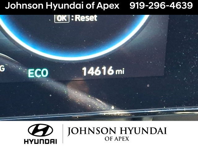 Certified 2024 Hyundai Elantra Limited FWD image 15