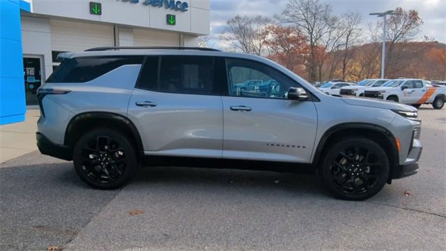 Certified 2024 Chevrolet Traverse RS w/ LPO, Floor Liner Package image 9