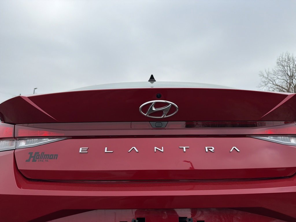 Certified 2023 Hyundai Elantra SEL w/ Preferred Accessory Package image 10