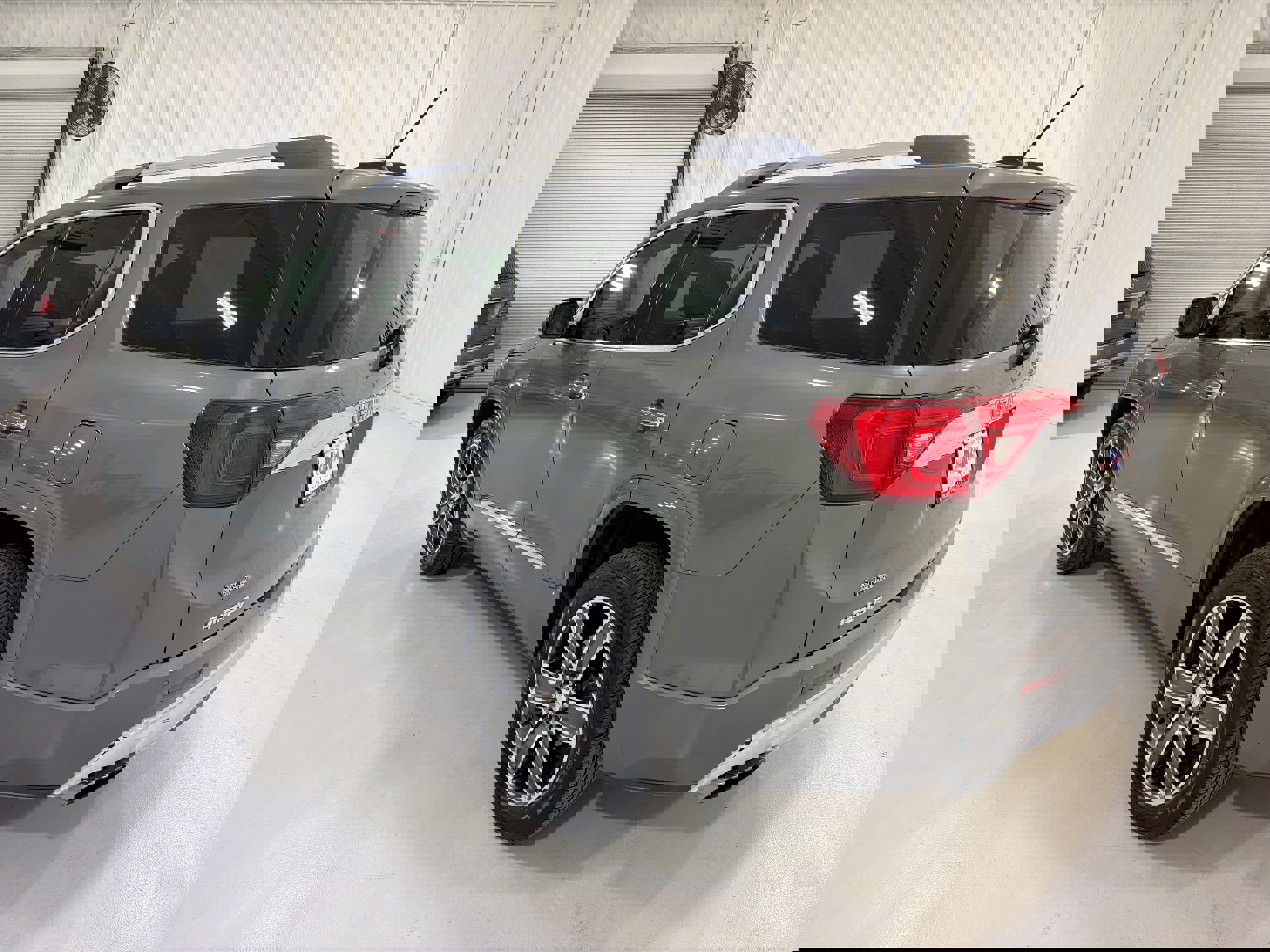 Used 2018 GMC Acadia Denali w/ Technology Package image 27