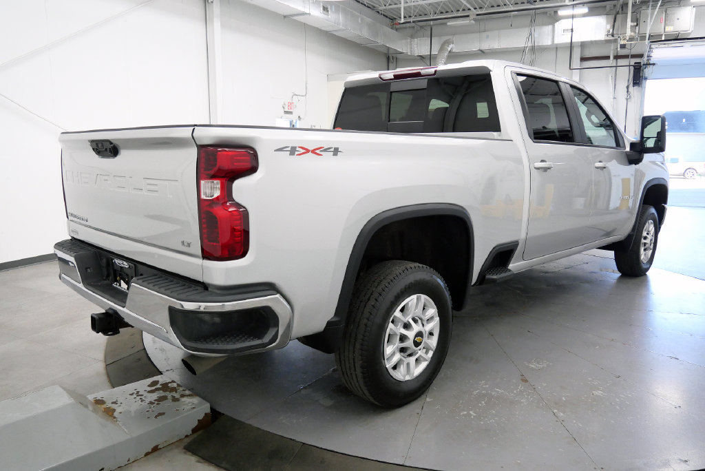 Used 2022 Chevrolet Silverado 2500 LT w/ Convenience Package AWD/4WD image 8