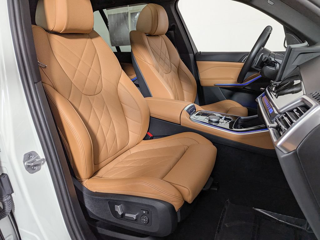 Used 2024 BMW X5 xDrive40i w/ M Sport Package AWD/4WD image 30