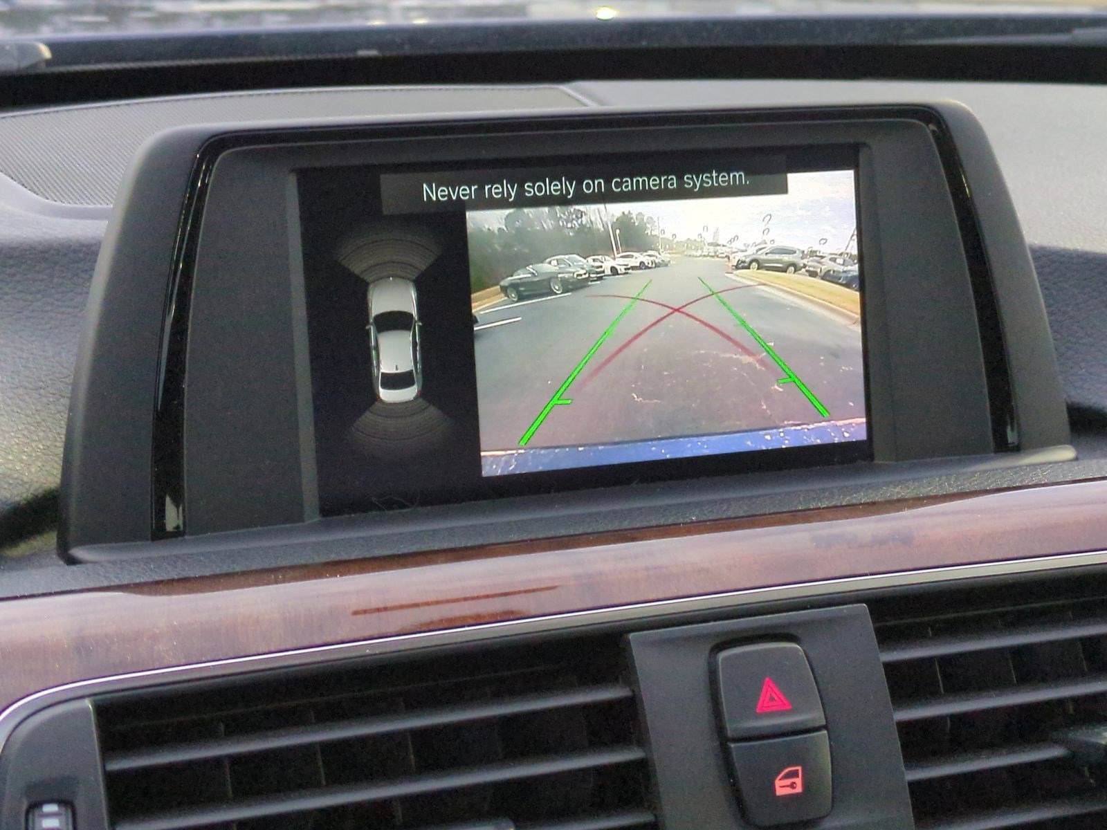 Used 2018 BMW 320i xDrive Sedan image 25