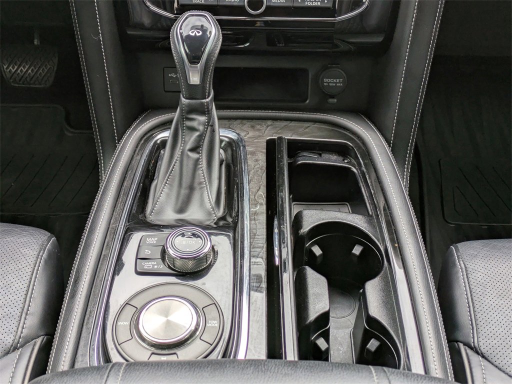 Used 2021 INFINITI QX80 Sensory w/ All-Season Package image 28
