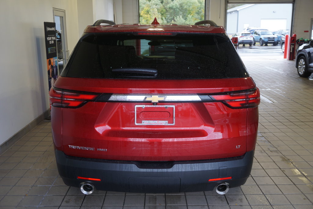 Used 2023 Chevrolet Traverse LT AWD/4WD image 16