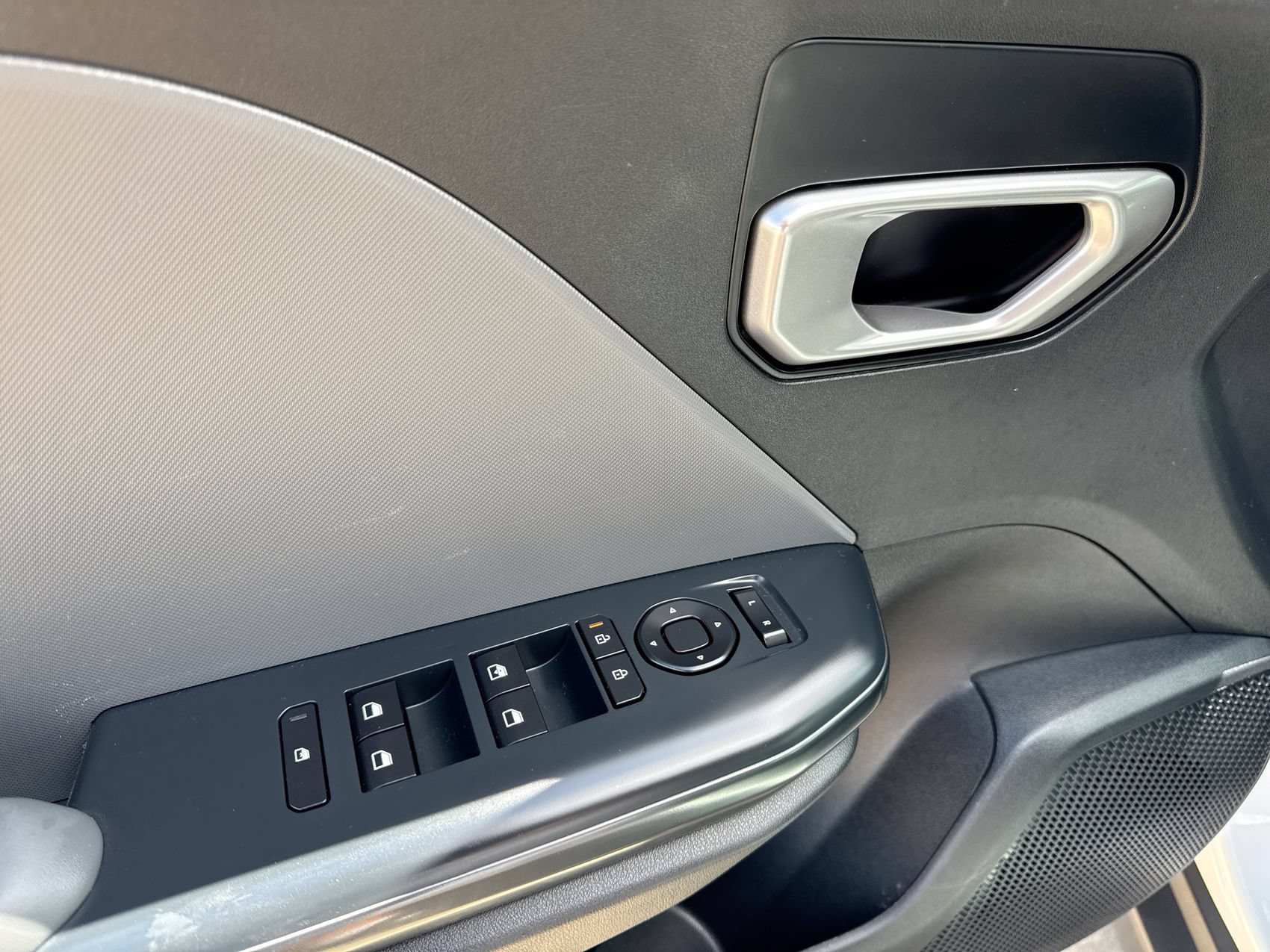 Used 2025 Kia K4 FWD image 13