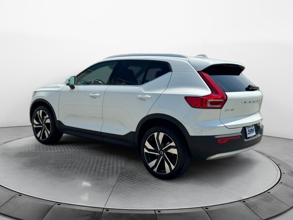 Certified 2023 Volvo XC40 B5 Ultimate w/ Climate Package AWD/4WD image 5