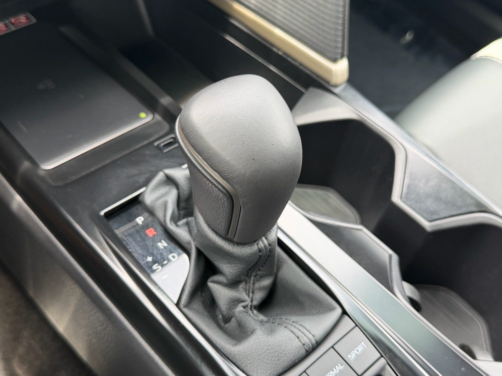 Used 2026 Toyota Camry SE FWD image 24