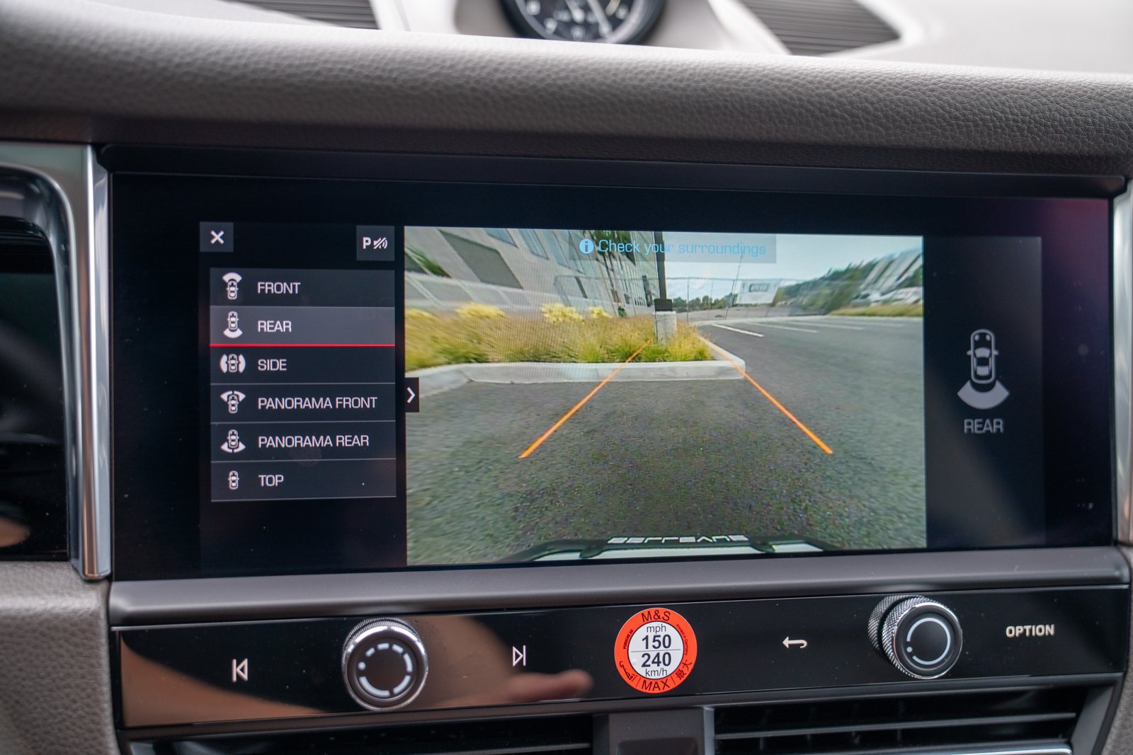 Certified 2026 Porsche Macan AWD/4WD image 17