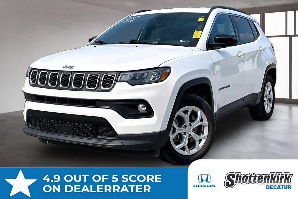 Used 2024 Jeep Compass Latitude AWD/4WD image 1