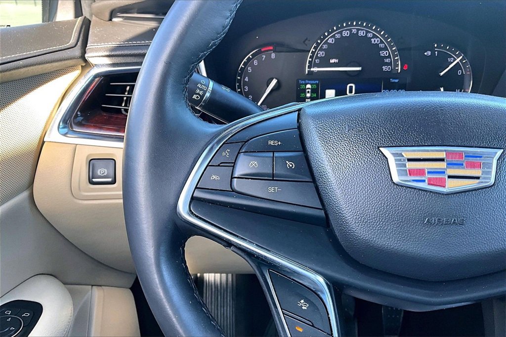 Used 2018 Cadillac XT5 Premium Luxury w/ Driver Assist Package image 20