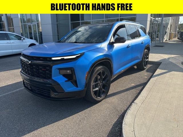 Used 2024 Chevrolet Traverse RS image 3