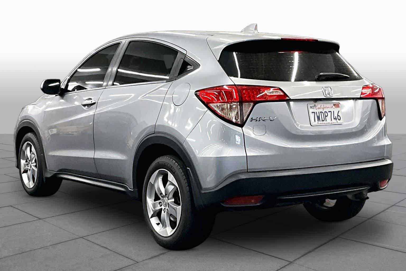 Used 2017 Honda HR-V LX image 11