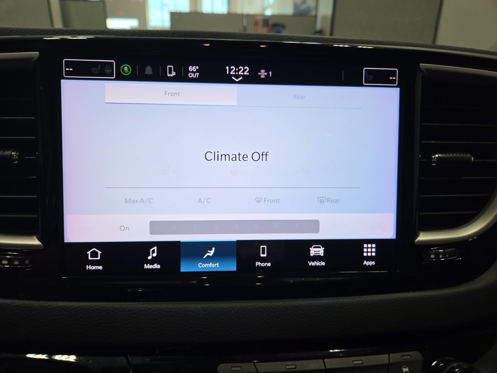 Used 2023 Chrysler Pacifica Touring-L FWD image 39