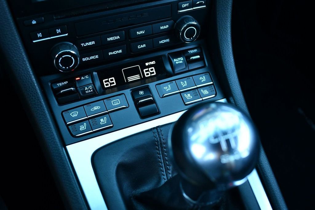 Used 2017 Porsche 911 Carrera image 58