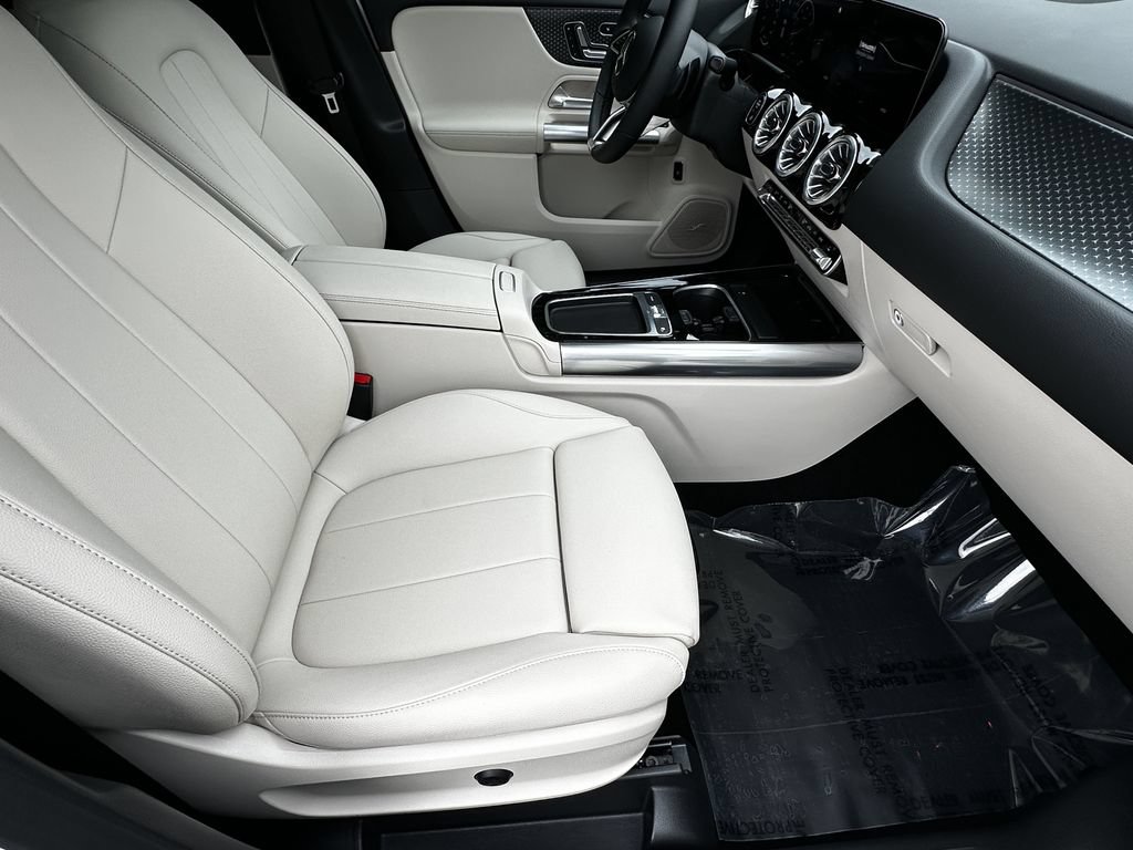 Certified 2025 Mercedes-Benz GLA 250 4MATIC image 15