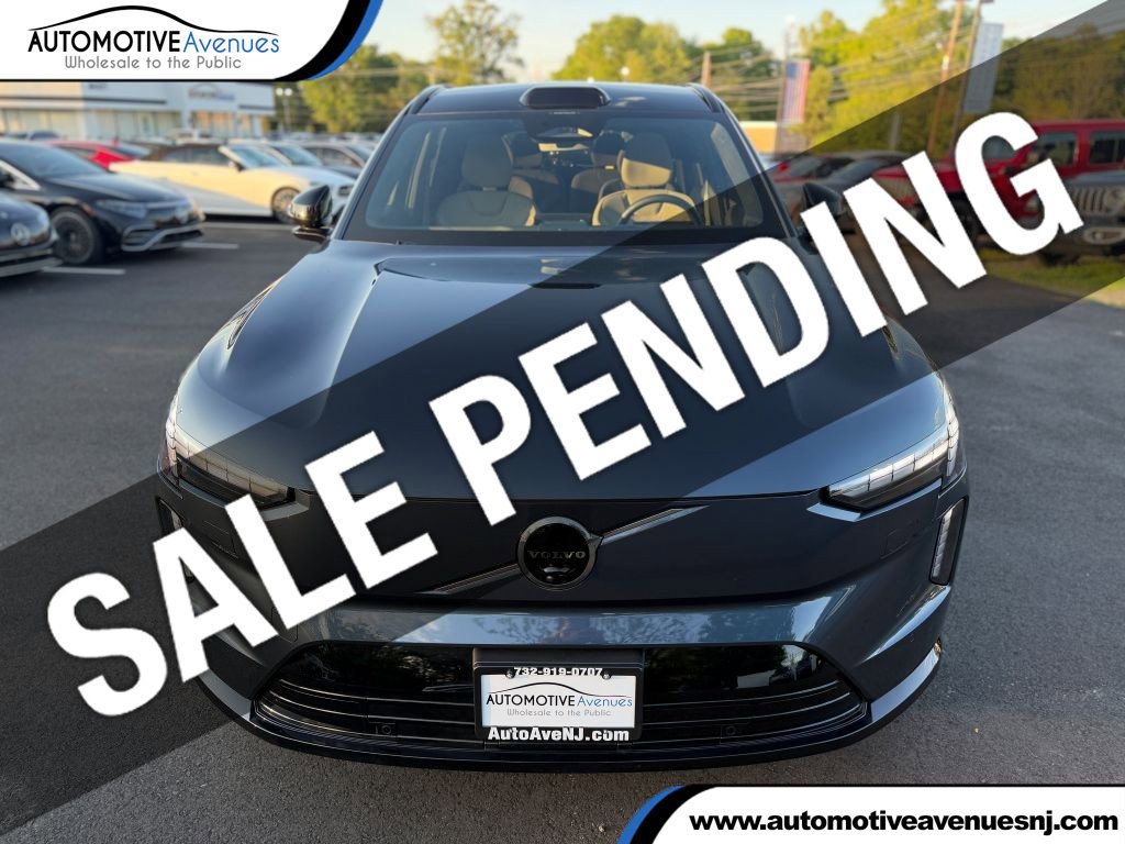 Used 2025 Volvo EX90 Ultra