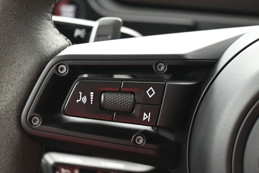 Certified 2025 Porsche Cayenne GTS AWD/4WD image 21