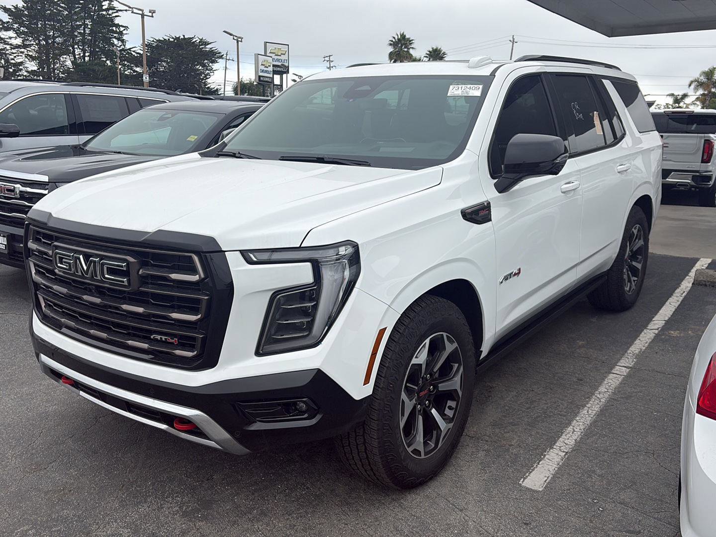 Used 2026 GMC Yukon AT4 Ultimate AWD/4WD image 6