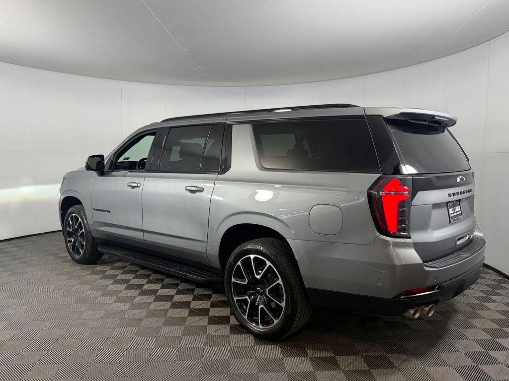Used 2026 Chevrolet Suburban RST AWD/4WD image 10