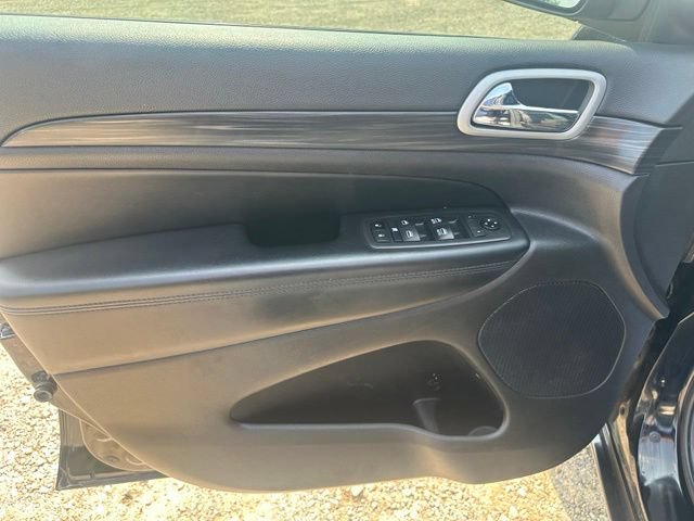 Used 2021 Jeep Grand Cherokee Altitude AWD/4WD image 26