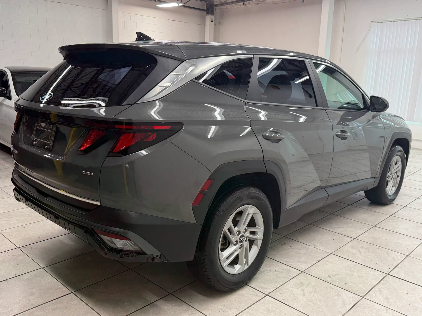 Used 2025 Hyundai Tucson SE AWD/4WD image 9