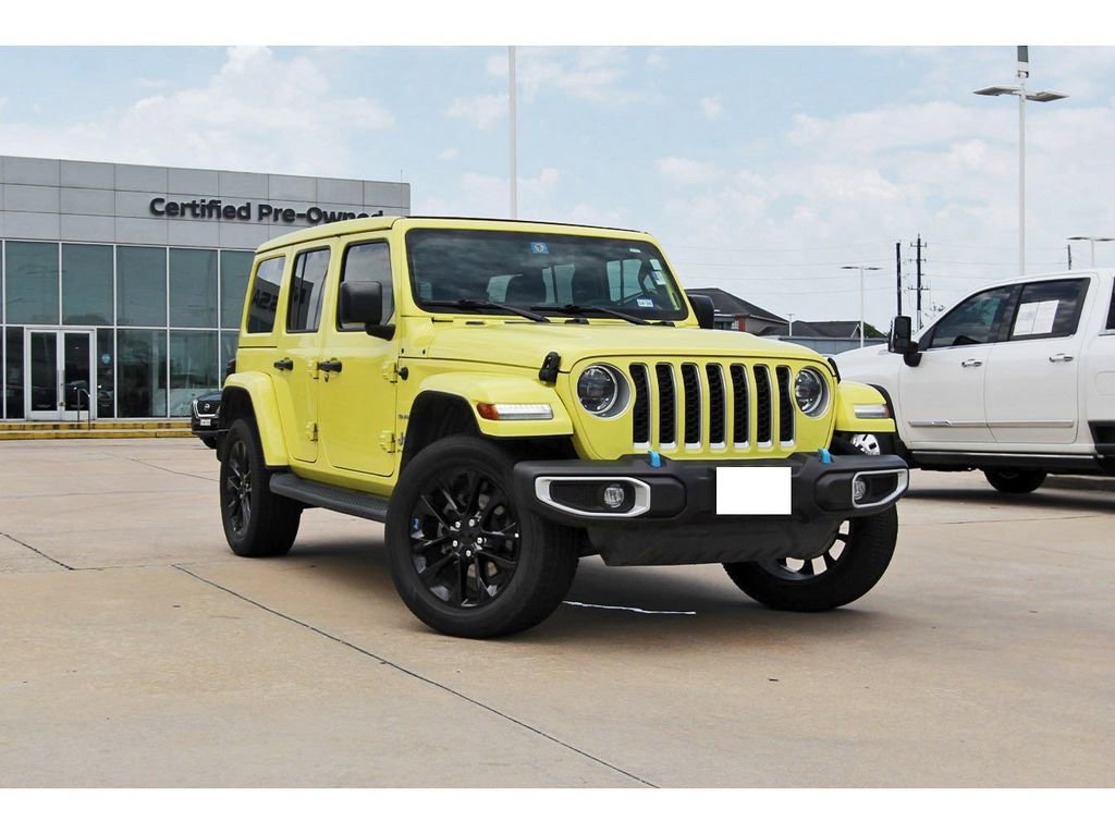 Used 2023 Jeep Wrangler Unlimited Sahara w/ Cold Weather Group AWD/4WD image 1
