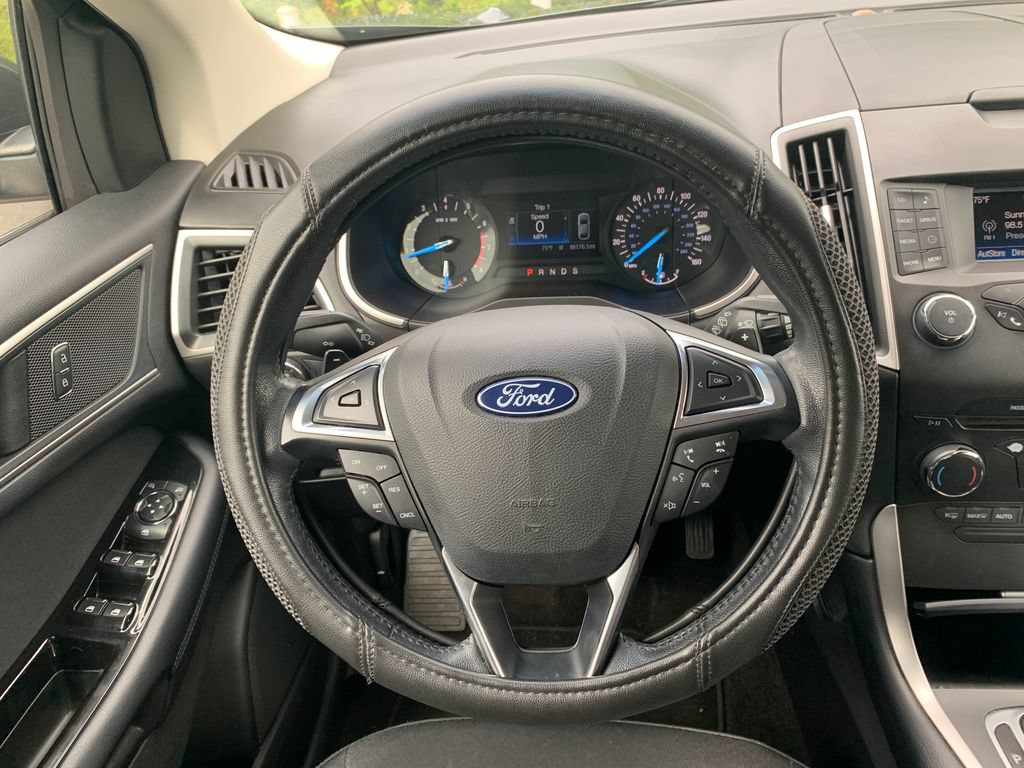 Used 2018 Ford Edge SEL FWD image 12