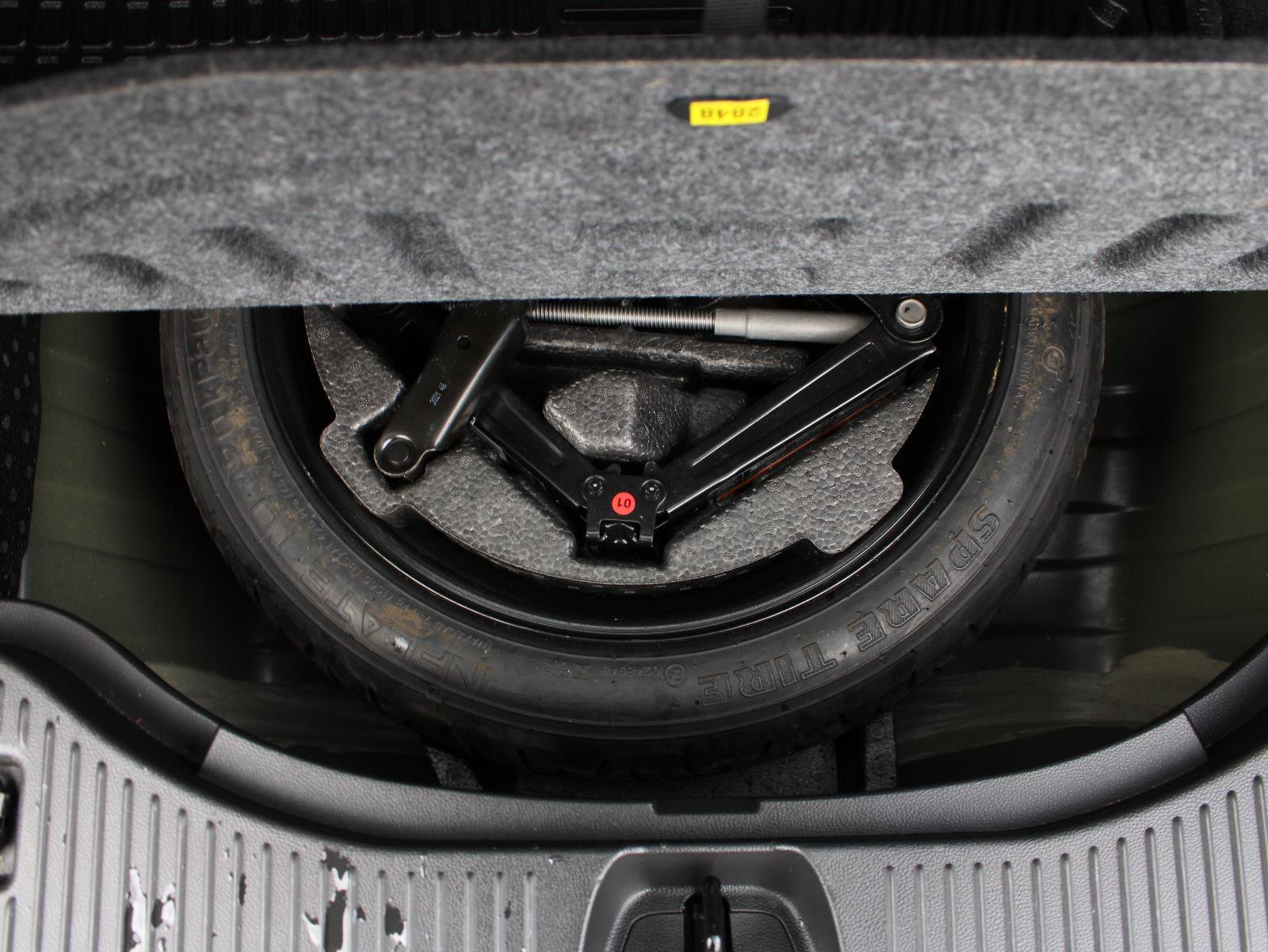 Used 2022 Chevrolet Trax LT w/ Premium Seat Package image 9