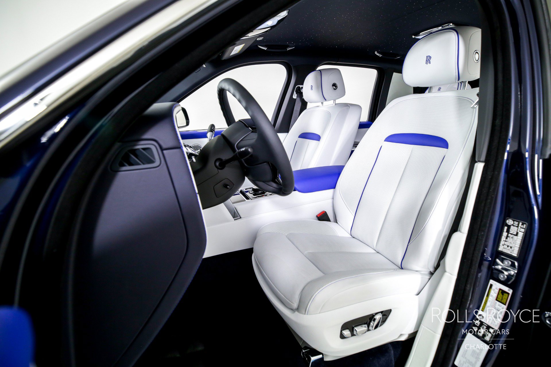 Used 2024 Rolls-Royce Cullinan AWD/4WD image 13