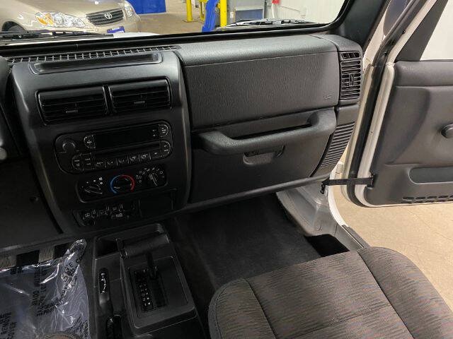 Used 2005 Jeep Wrangler Sport AWD/4WD image 13
