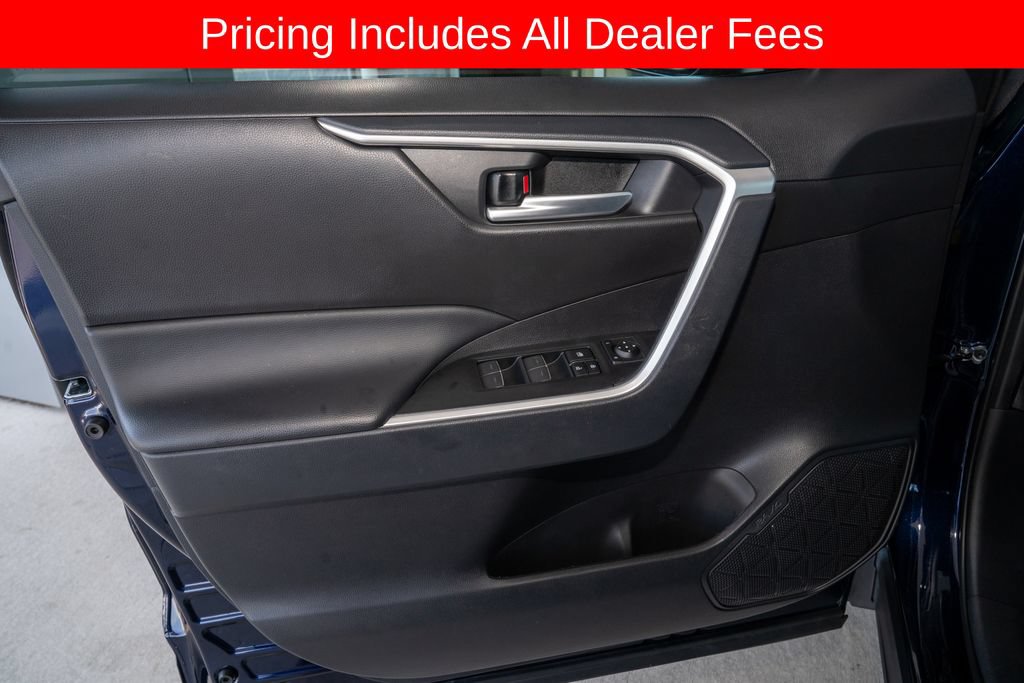 Used 2024 Toyota RAV4 XLE w/ Convenience Package FWD image 13