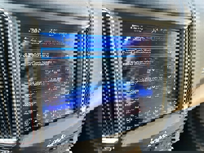 Used 2017 Maserati Levante w/ Luxury Package image 41