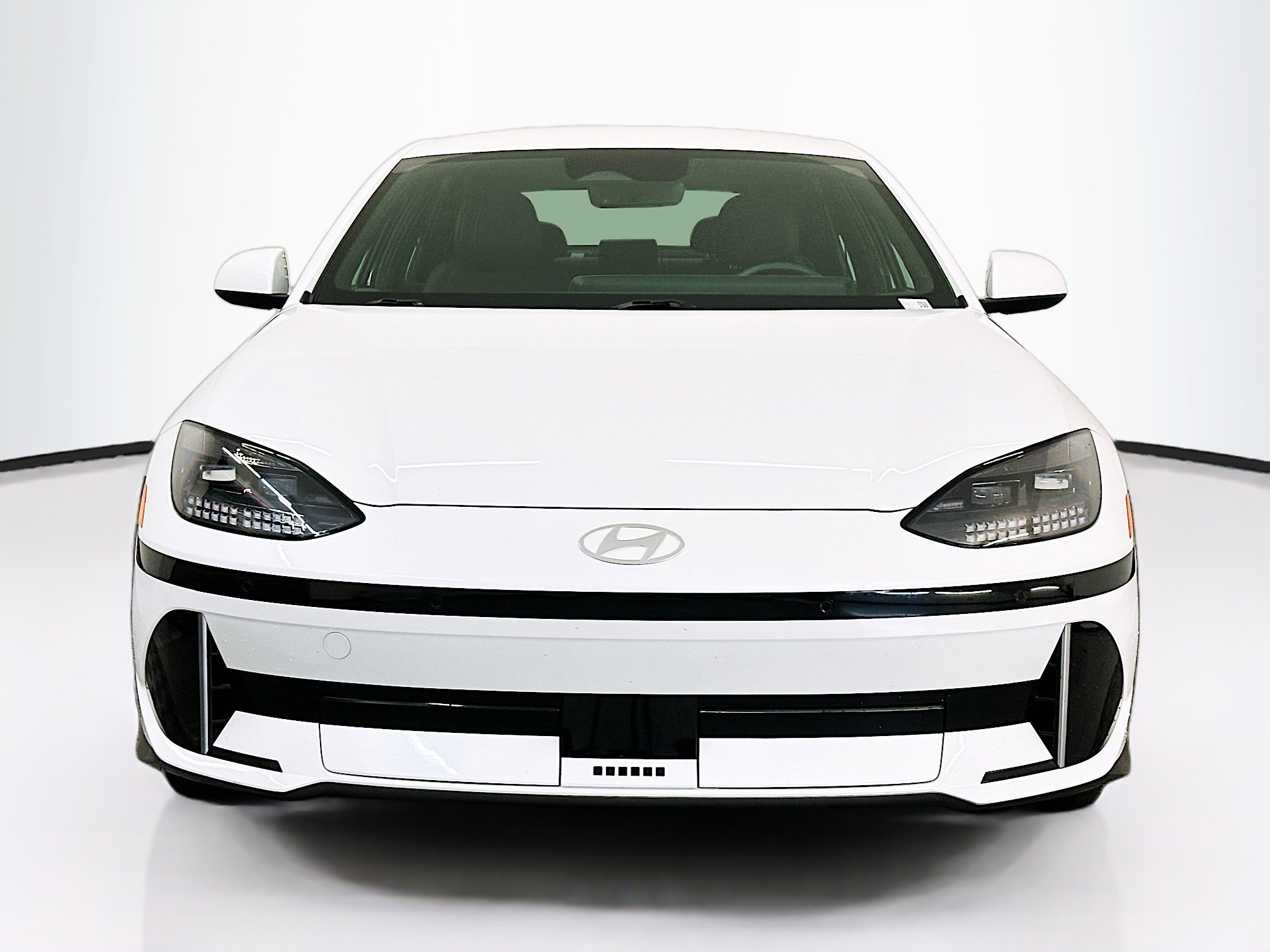 Used 2024 Hyundai Ioniq 6 SEL AWD/4WD image 2