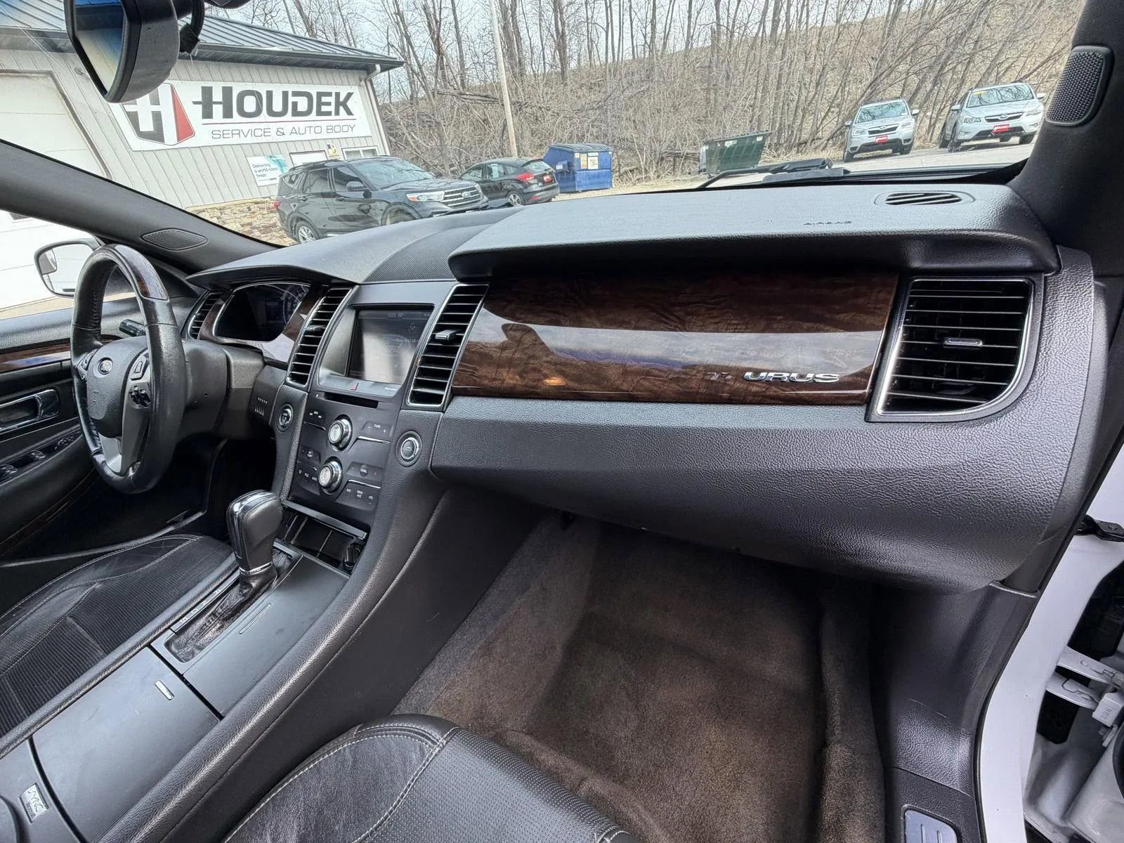 Used 2014 Ford Taurus Limited FWD image 14