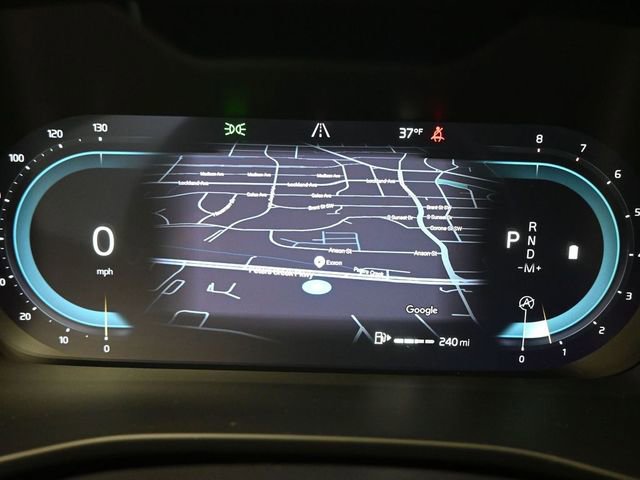 Used 2023 Volvo XC40 B5 Plus w/ Protection Package Premier image 24